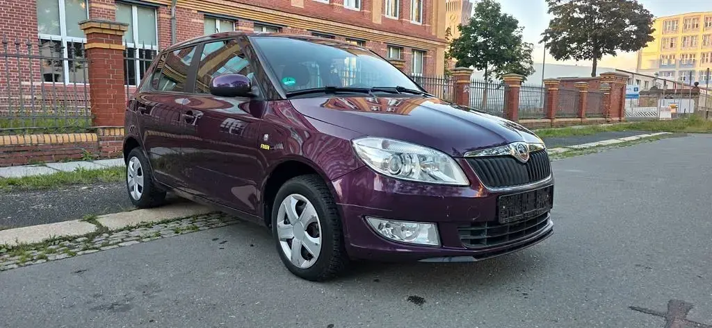 Gebraucht Skoda Fabia Fresh 69 PS (50 kW) 2014 Violett Limousine