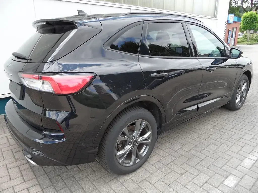 Gebraucht Ford Kuga ST-Line X 151 PS (111 kW) 2023 Schwarz SUV