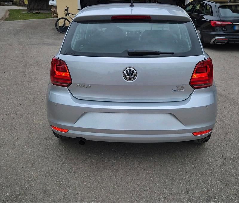 Gebraucht VW Polo 90 PS (66 kW) 2014 Silber Limousine