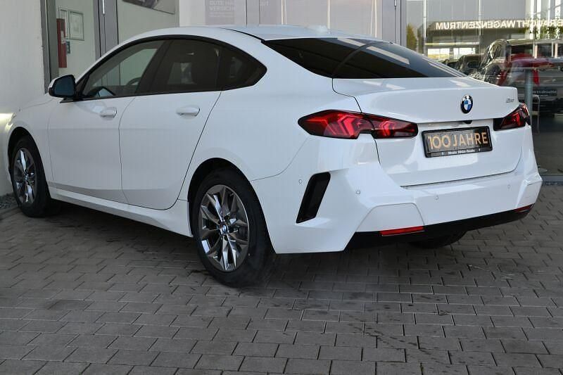 Neu BMW 220 156 PS (114 kW) 2025 Weiß Limousine