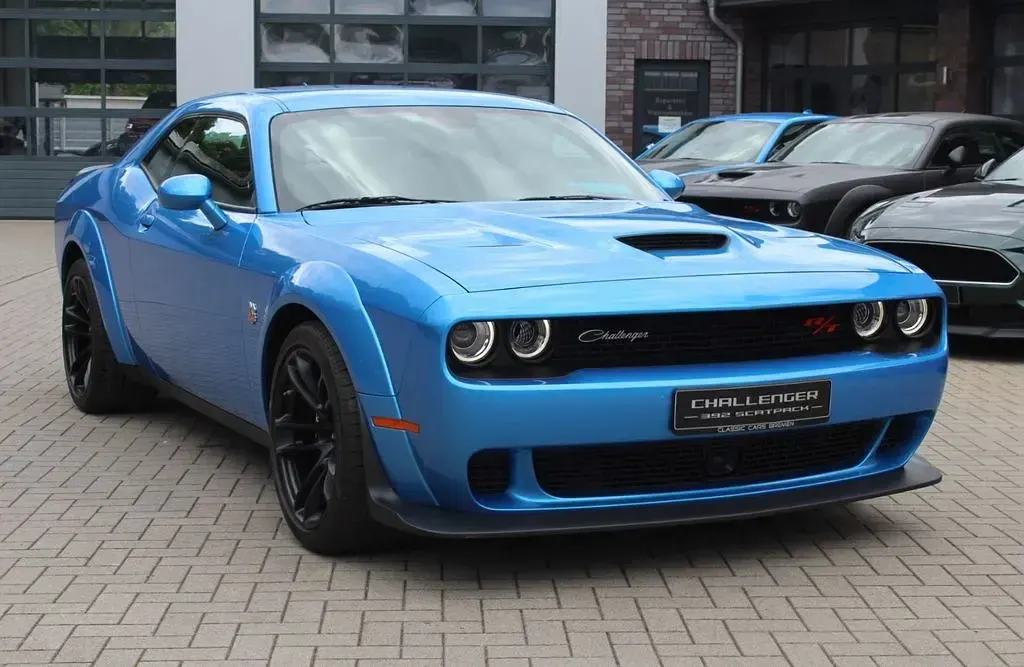 Neu Dodge Challenger 492 PS (361 kW) 2026 Blau