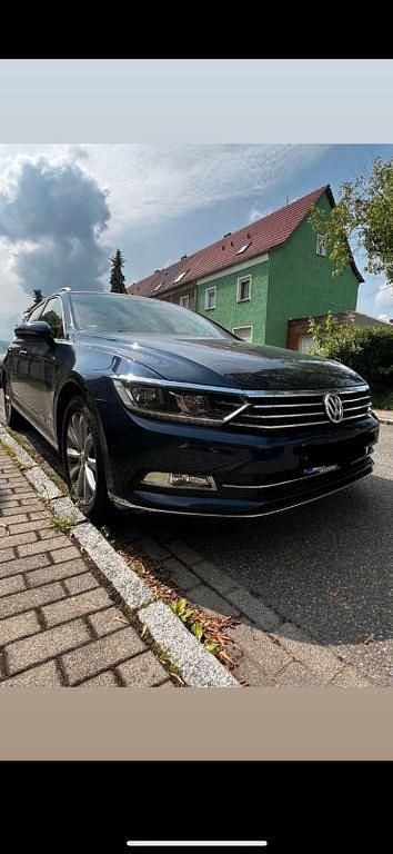 Gebraucht VW Passat Comfortline 150 PS (110 kW) 2017 Blau Kombi