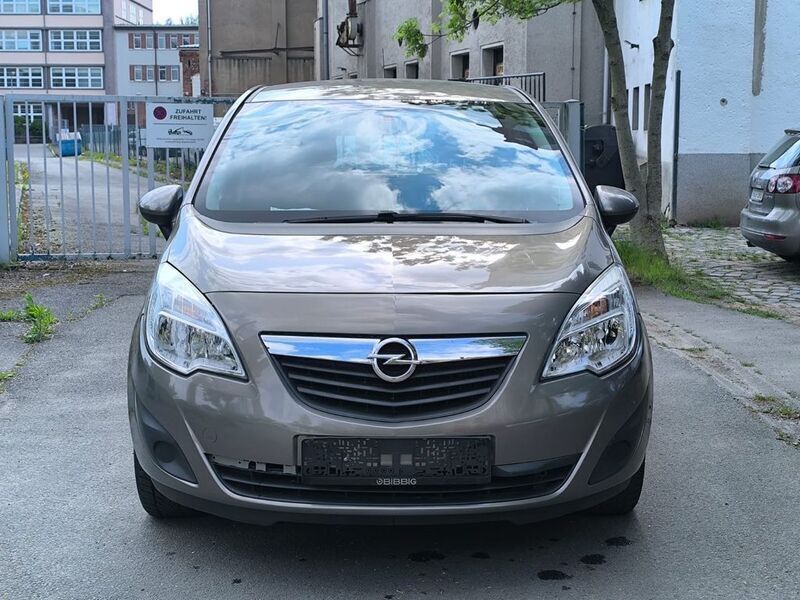 Gebraucht Opel Meriva Edition 120 PS (88 kW) 2012 Braun Van / Kleinbus