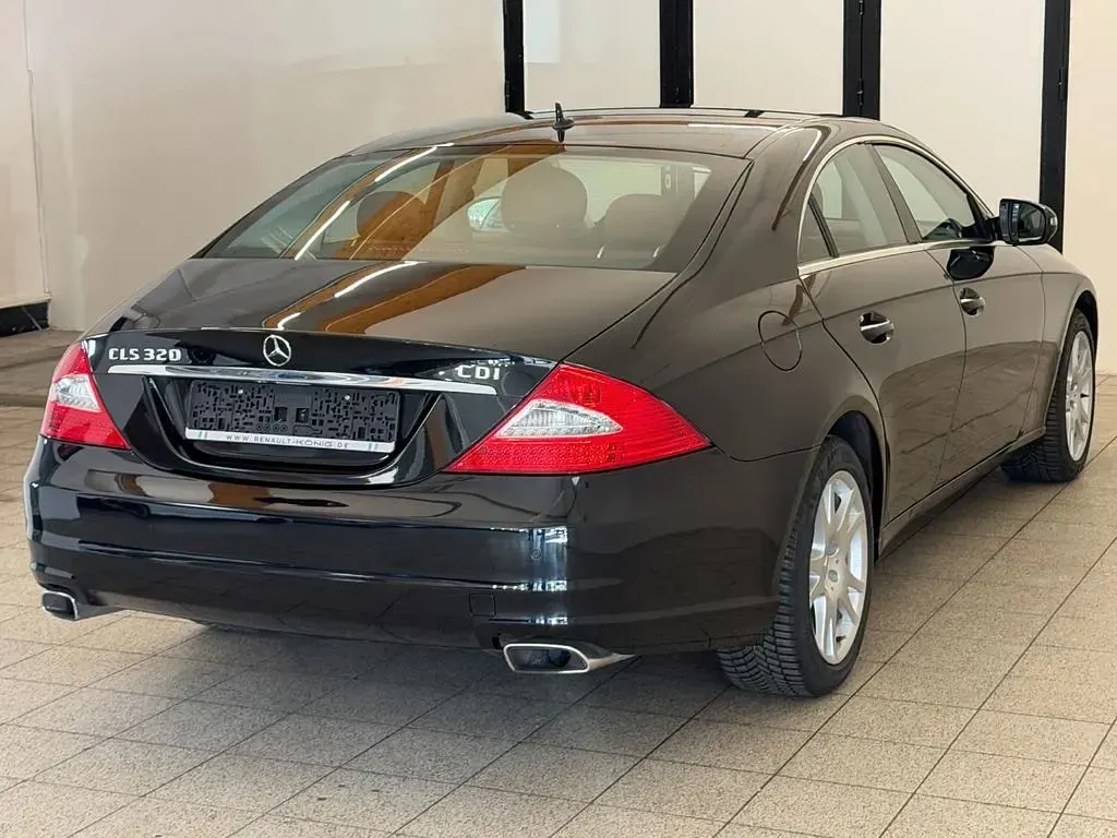 Gebraucht Mercedes CLS320 224 PS (164 kW) 2008 Schwarz Coupé