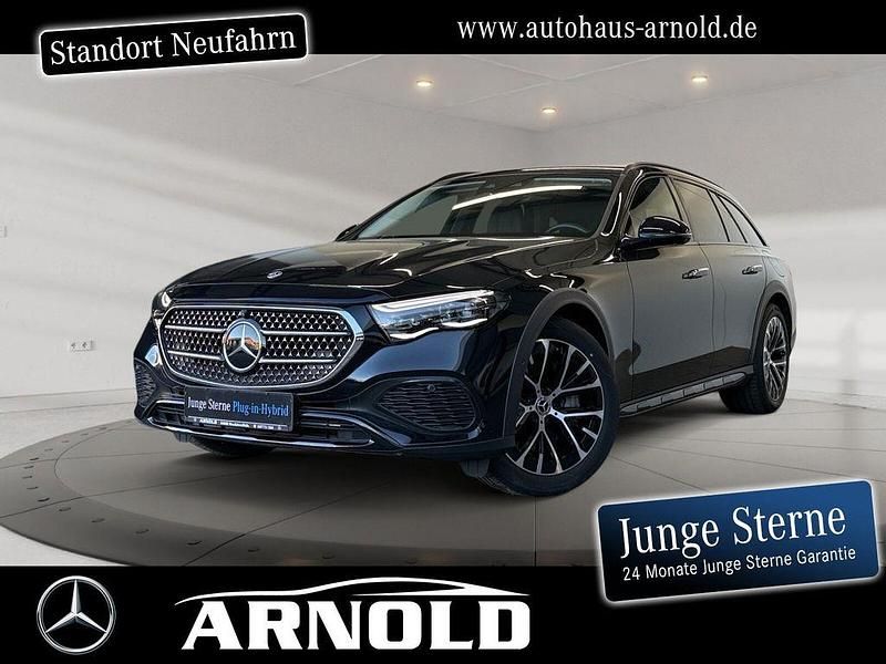 Obsidianschwarz (metallic) Gebraucht 2023 Mercedes E300 Kombi | 57.950 € (Guter Preis) - Bild 1/4