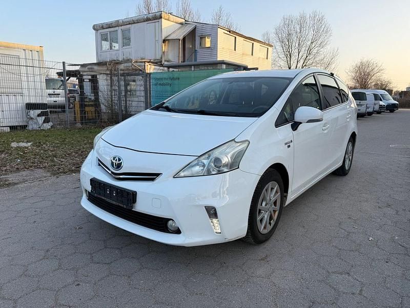 Gebraucht Toyota Prius+ 99 PS (72 kW) 2015 Weiß Van / Kleinbus
