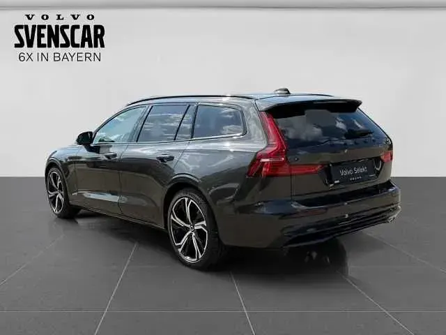 Gebraucht Volvo V60 145 PS (106 kW) 2023 Kombi