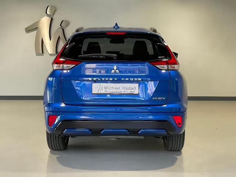 Gebraucht Mitsubishi Eclipse Cross Plus 188 PS (138 kW) 2022 Blau SUV