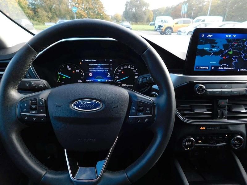 Gebraucht Ford Kuga Titanium 224 PS (164 kW) 2021 Silber SUV