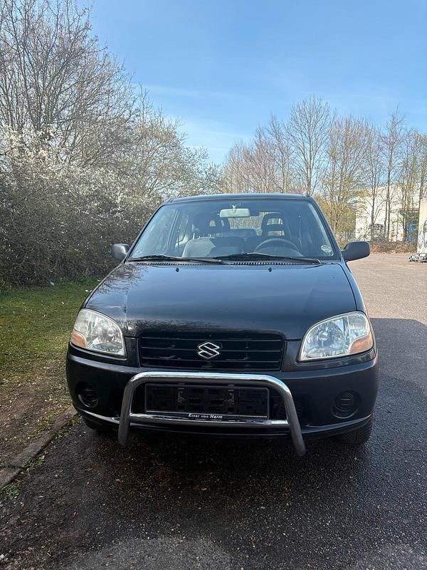 Second-hand Suzuki Ignis 2003 Negru Hatchback