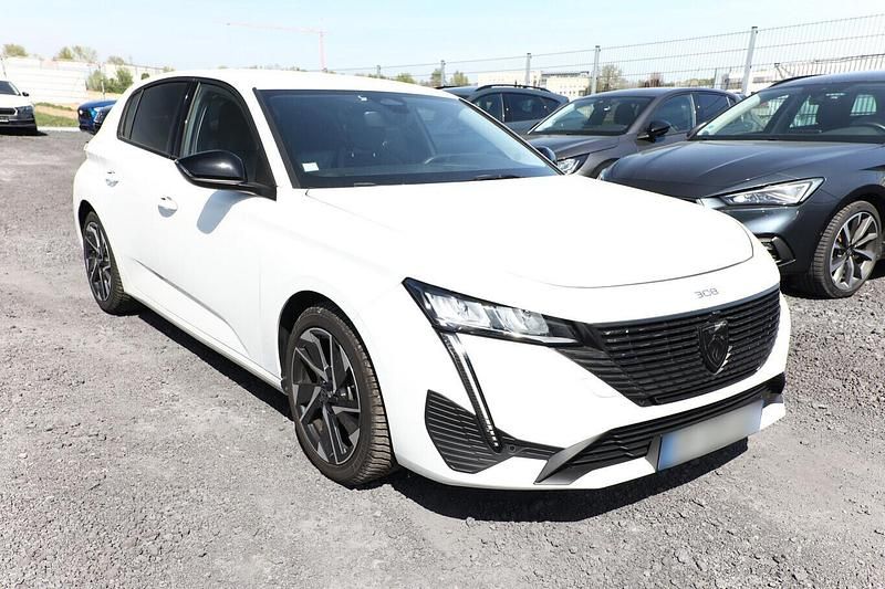 Gebraucht Peugeot 308 Allure 131 PS (96 kW) 2023 Lack weiss banquise/typ aussenve Limousine