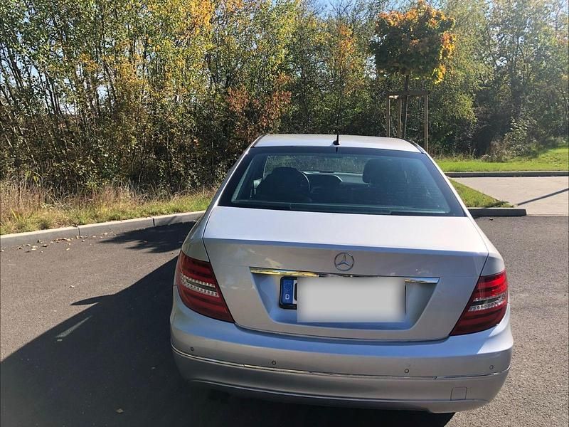 Gebraucht Mercedes C200 178 PS (130 kW) 2012 Silber Kombi