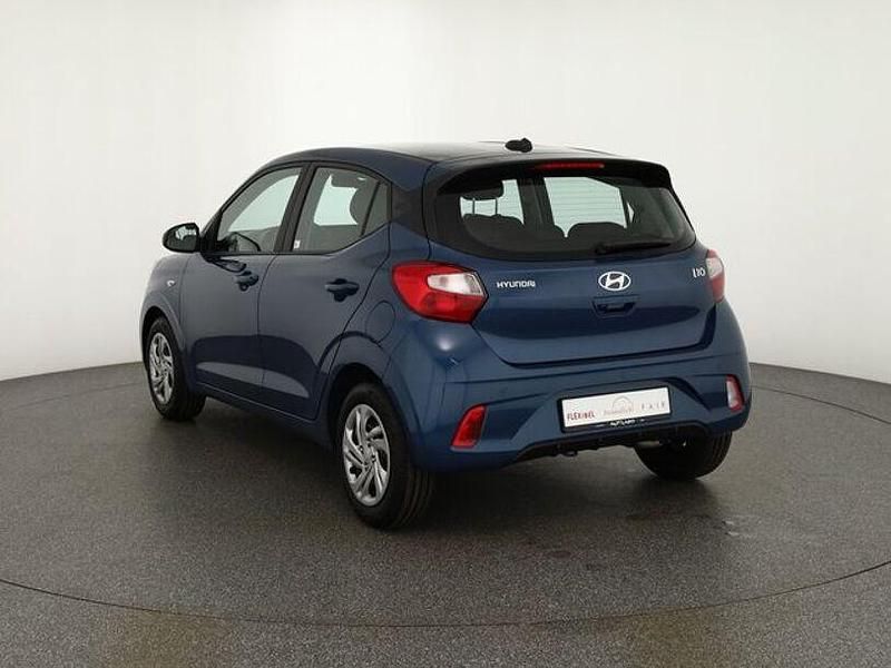 Neu Hyundai i10 63 PS (46 kW) 2025 Grau Kleinwagen