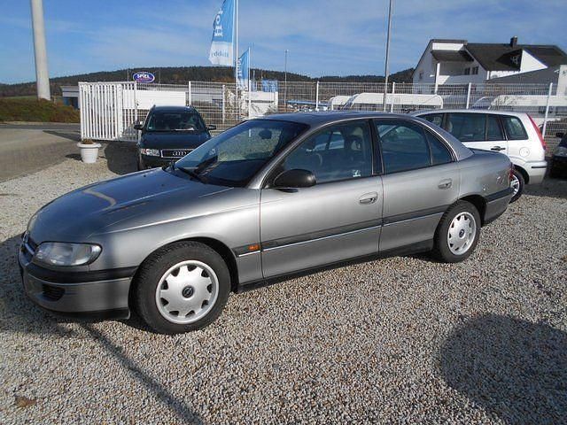 Gebraucht Opel Omega 116 PS (85 kW) 1995 Grau metallic Limousine