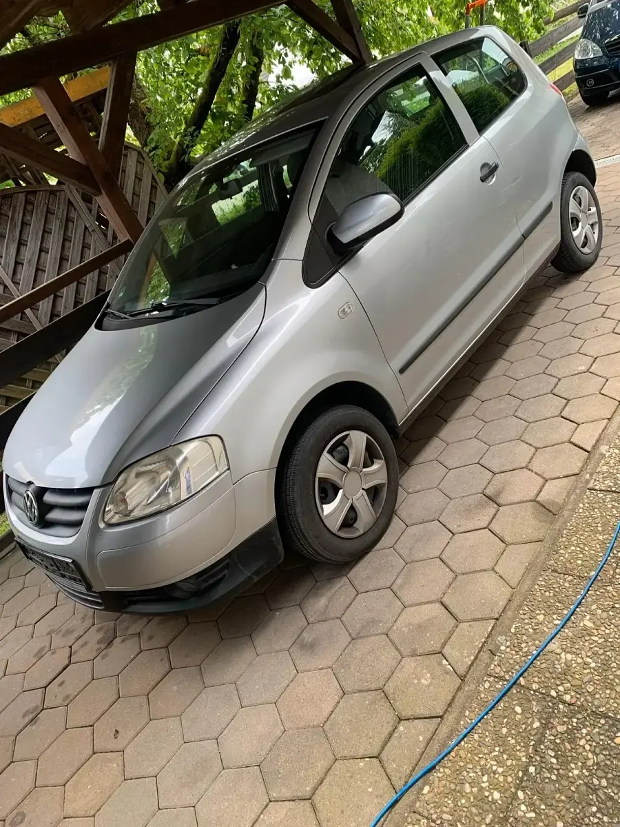 Gebraucht VW Fox 50 PS (36 kW) 2005 Silber Kleinwagen