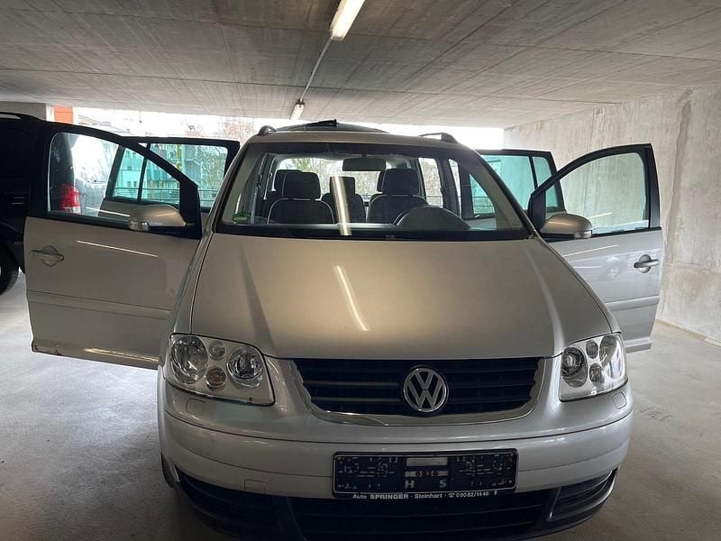 Gebraucht VW Touran 115 PS (84 kW) 2004 Grau Van / Kleinbus