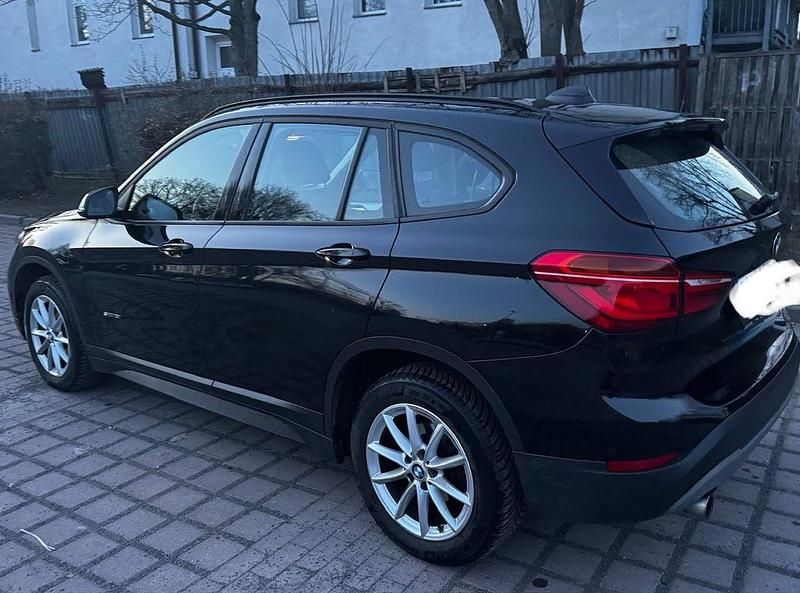 Gebraucht BMW X1 Advantage 140 PS (102 kW) 2017 Schwarz SUV