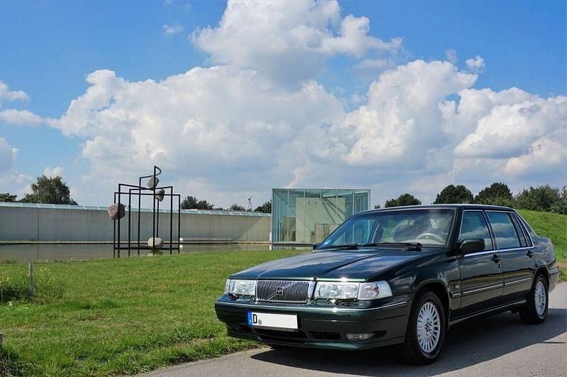 Grün Gebraucht 1997 Volvo S90 Executive Limousine | 28.900 € - Bild 1/4