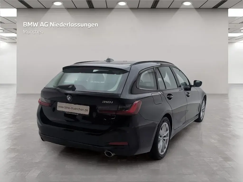 Gebraucht BMW 318 156 PS (114 kW) 2025 Schwarz Kombi