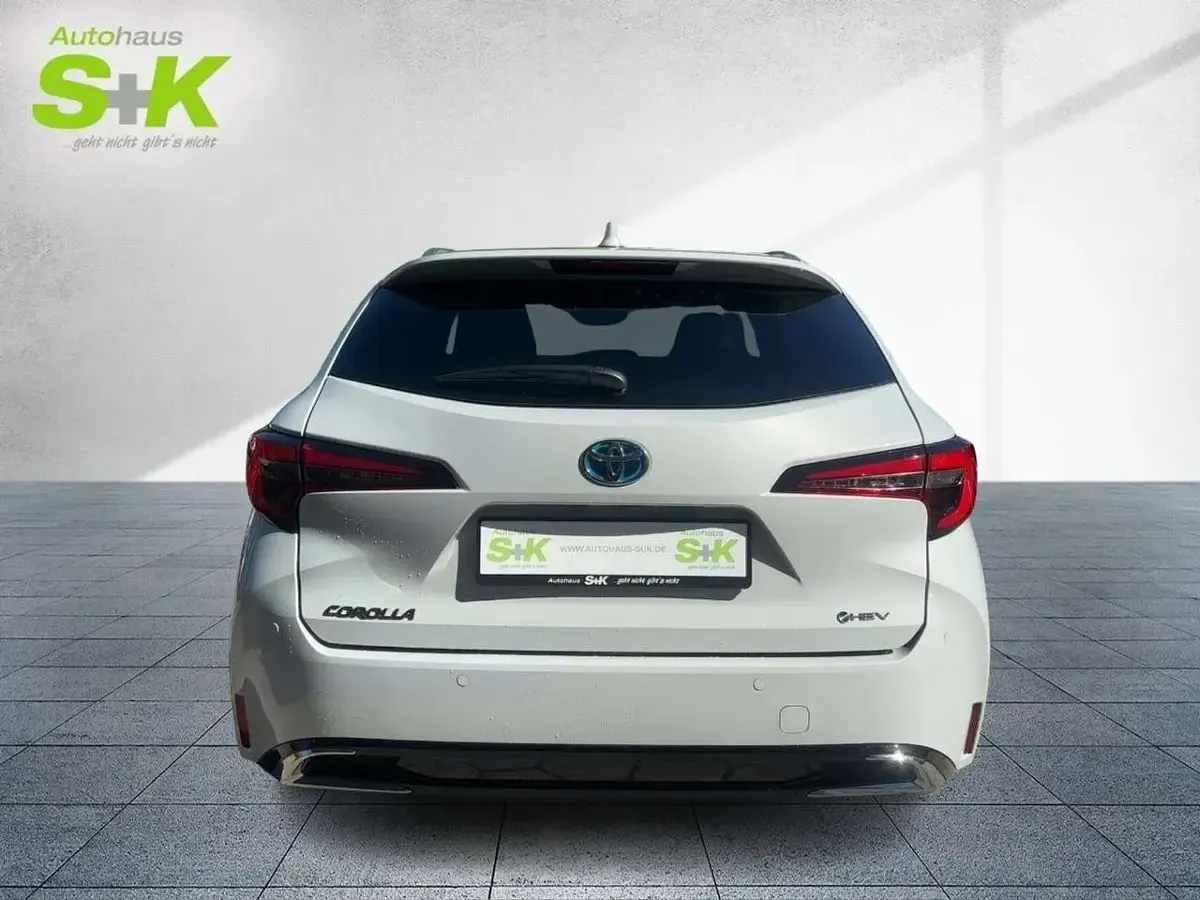 Neu Toyota Corolla 182 PS (133 kW) 2026 Dynamic grey metallic (grau) (grau) Limousine