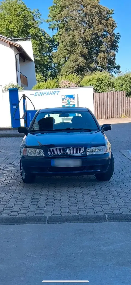 Gebraucht Volvo V40 122 PS (89 kW) 2000 Blau Kombi