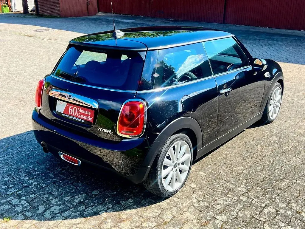 Käytetty Mini Cooper 136 HP (100 kW) 2017 Musta Viistoperä