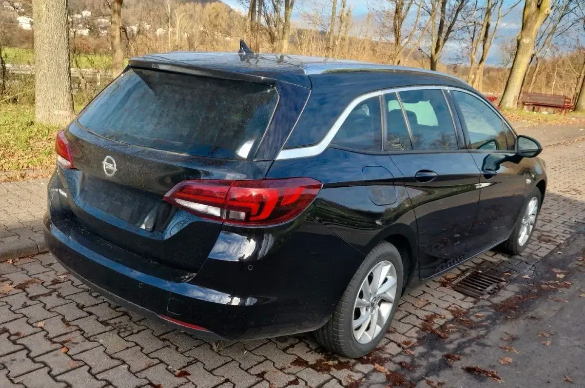 Gebraucht Opel Astra 136 PS (100 kW) 2019 Schwarz Kombi