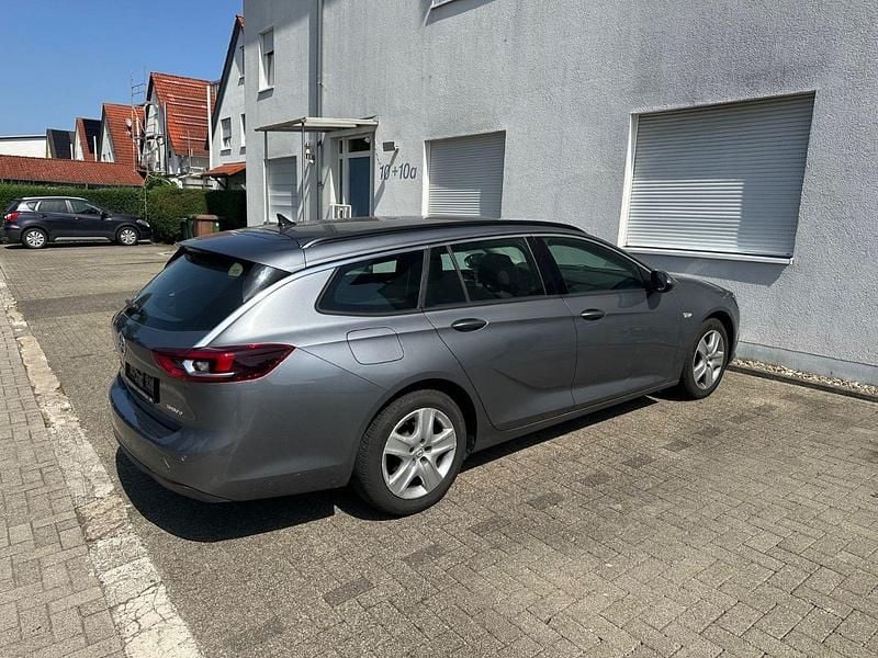 Grau Gebraucht 2018 Opel Insignia Kombi | 8.000 € (Guter Preis) - Bild 1/4