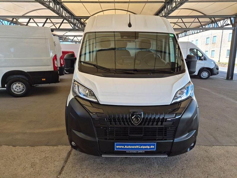 Gebraucht Peugeot Boxer 140 PS (102 kW) 2024 Weiß Van