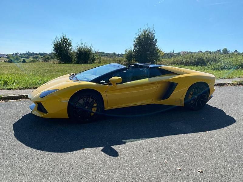 Gebraucht Lamborghini Aventador 700 PS (514 kW) 2015 Gelb Cabrio