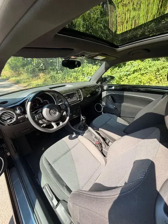 Gebraucht VW Beetle 105 PS (77 kW) 2015 Schwarz Kleinwagen