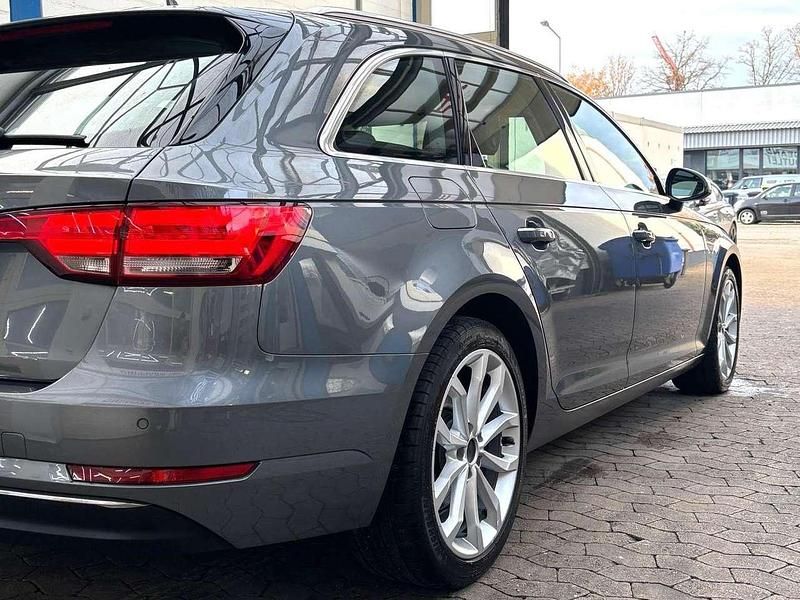 Gebraucht Audi A4 Design 150 PS (110 kW) 2016 Grau Kombi