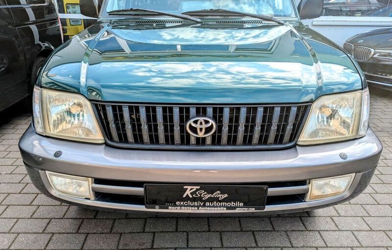 Grün Gebraucht 2002 Toyota Land Cruiser SUV | 10.900 € (Teuer) - Bild 1/4