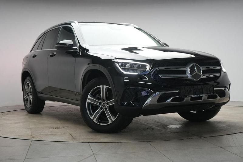 Gebraucht Mercedes GLC220 AMG line 194 PS (142 kW) 2022 Schwarz SUV