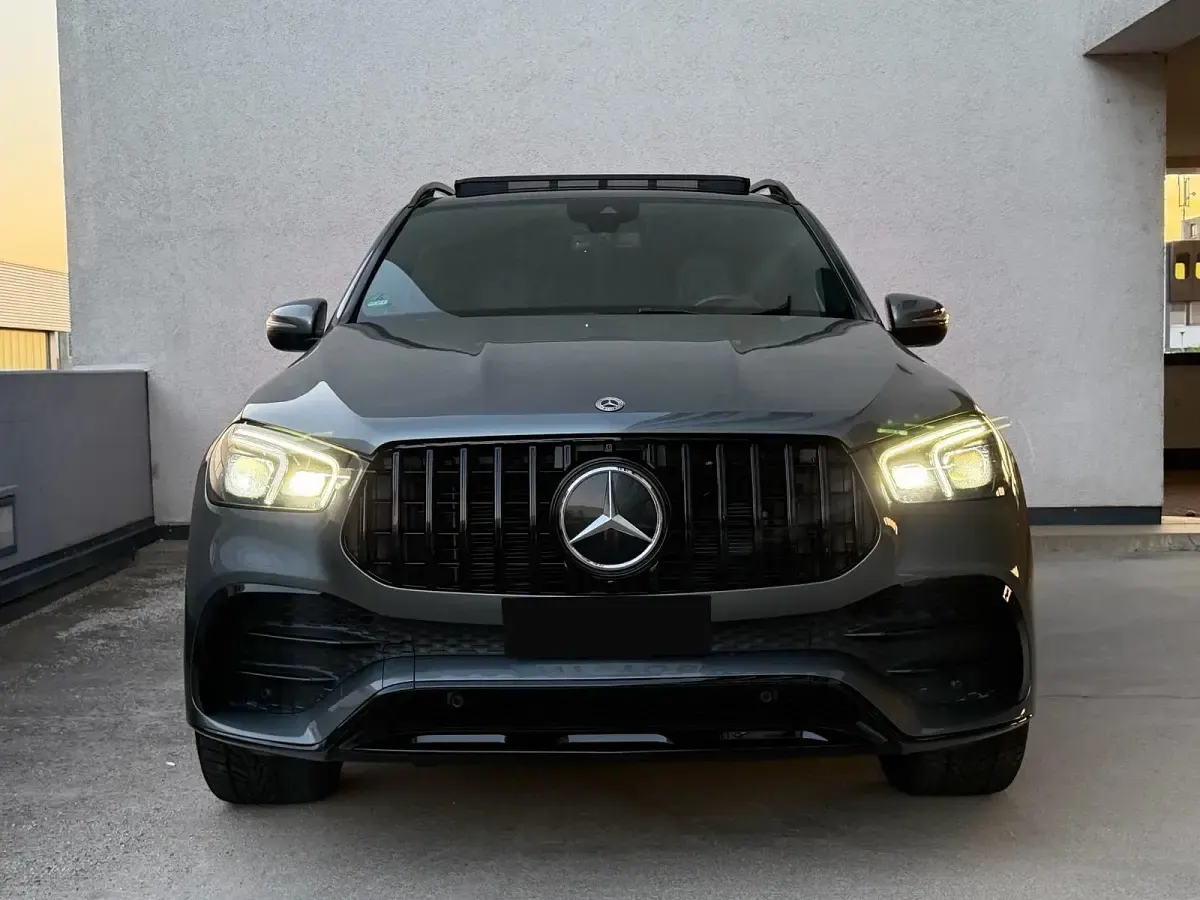 Gebraucht Mercedes GLE300 AMG 245 PS (180 kW) 2021 Grau SUV