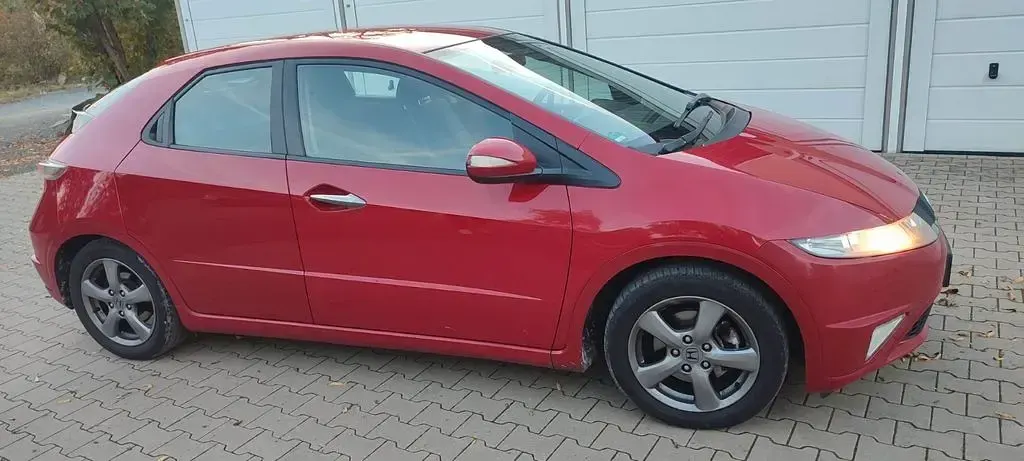 Gebraucht Honda Civic 99 PS (72 kW) 2010 Rot Limousine