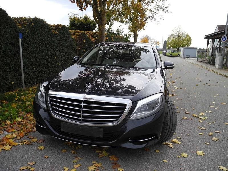 Schwarz Gebraucht 2015 Mercedes S300 Limousine | 27.900 € - Bild 1/4