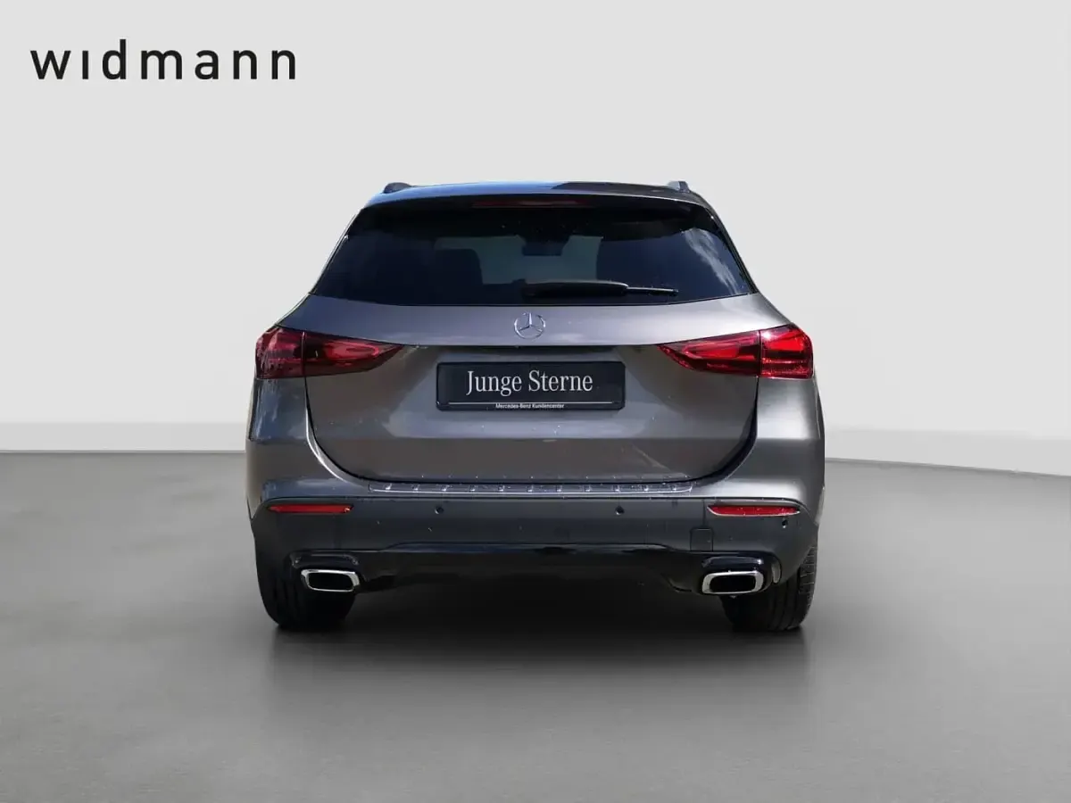 Gebraucht Mercedes GLA200 Advanced 163 PS (119 kW) 2024 Metalliclack mountaingrau SUV