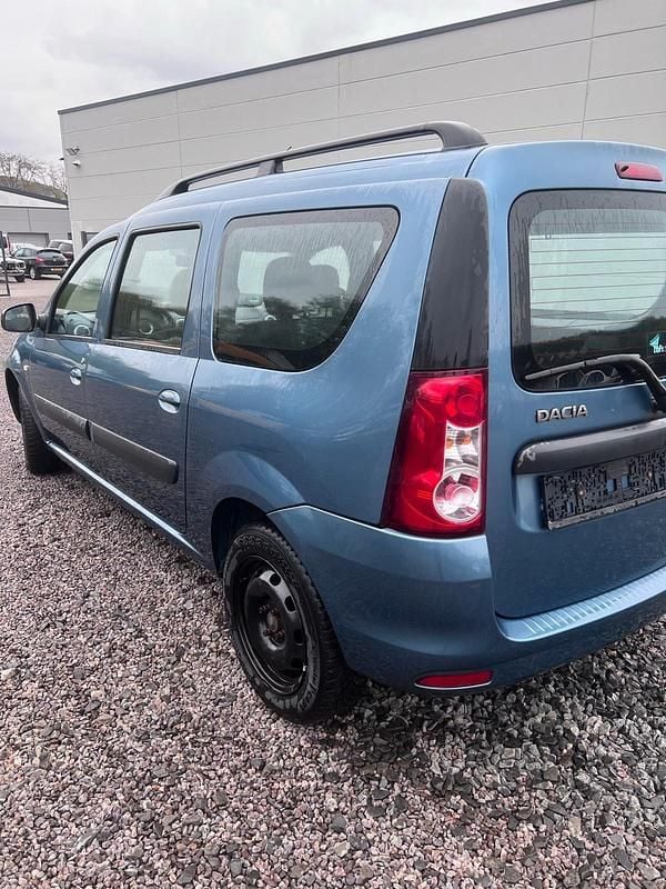 Gebraucht Dacia Logan 105 PS (77 kW) 2011 Blau Kombi