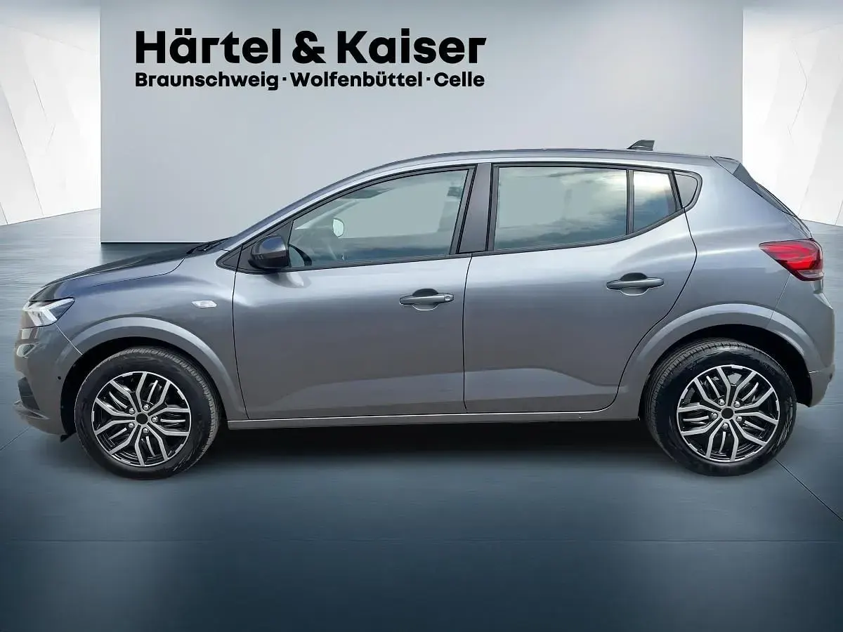 Gebraucht Dacia Sandero Expression 91 PS (66 kW) 2025 Grau Limousine