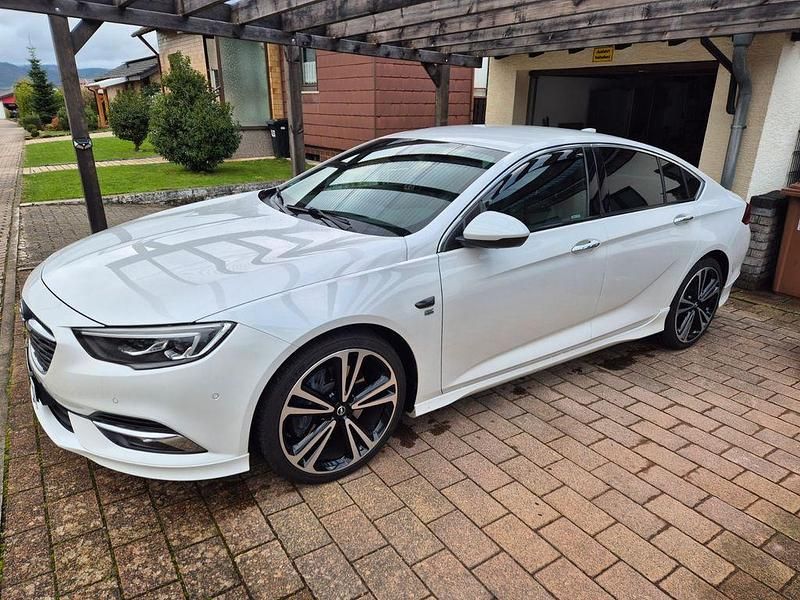 Gebraucht Opel Insignia OPC 260 PS (191 kW) 2017 Weiß Limousine