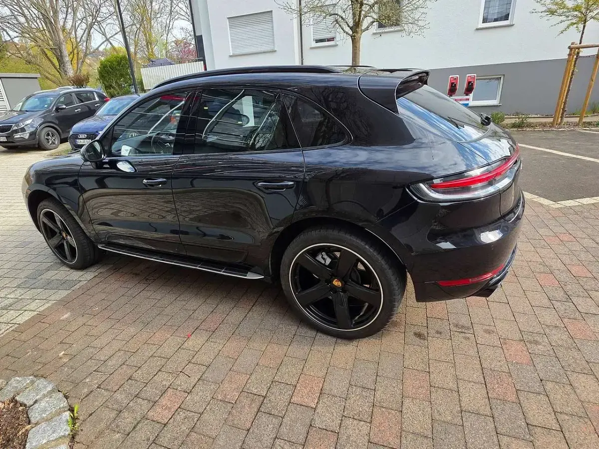 Gebraucht Porsche Macan Turbo 441 PS (324 kW) 2019 Schwarz SUV