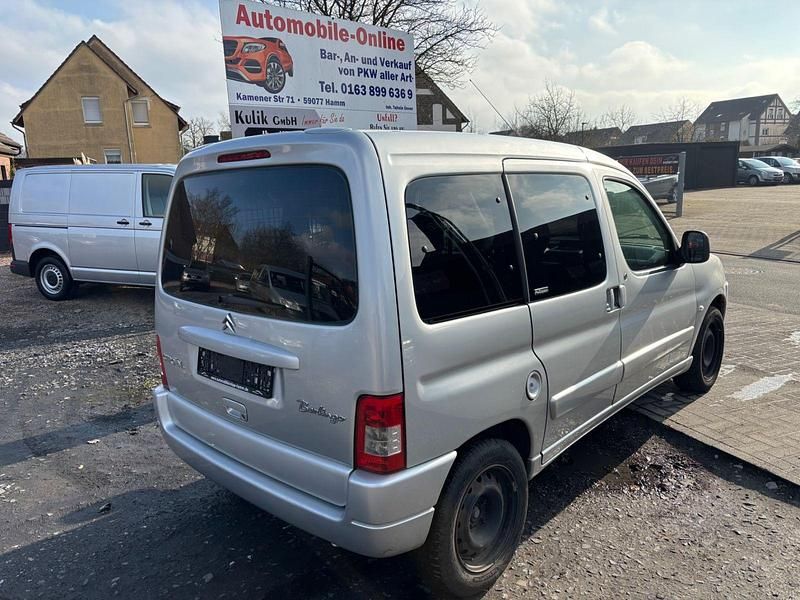 Gebraucht Citroën Berlingo 90 PS (66 kW) 2007 Silber Van / Kleinbus