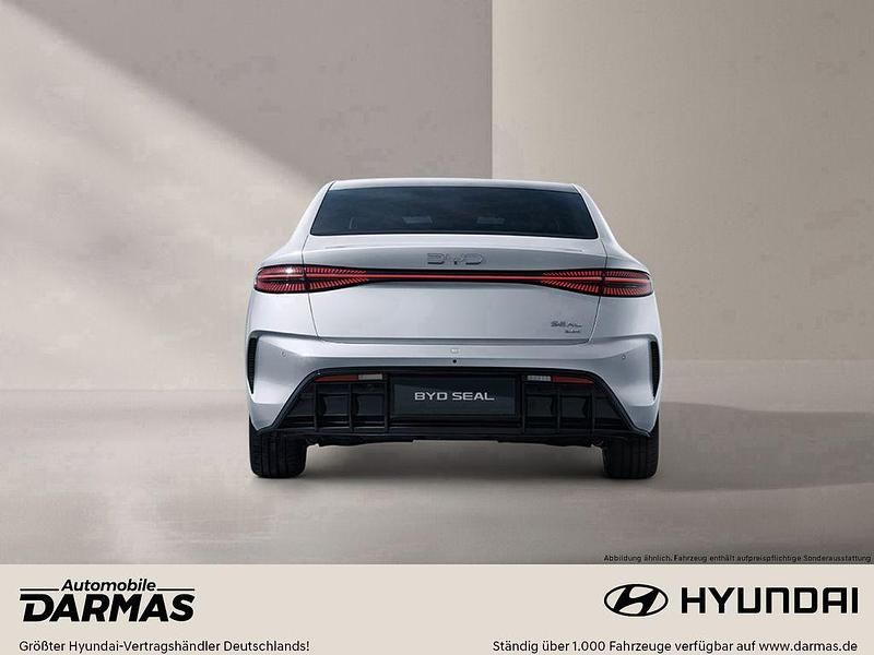 Nowe BYD Seal Design 230 kW (313 KM) 2026 Biały Sedan/Limuzyna