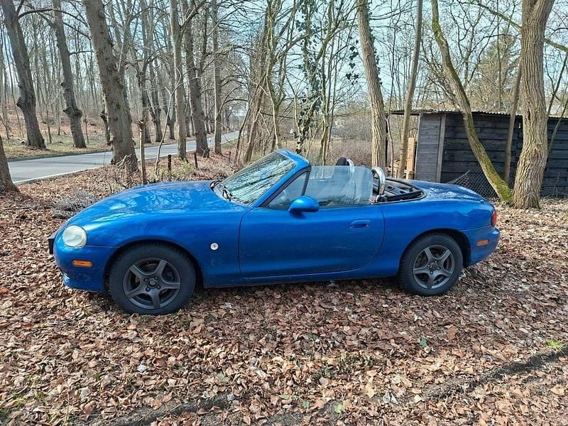 Gebraucht Mazda MX5 110 PS (80 kW) 2002 Blau Cabrio