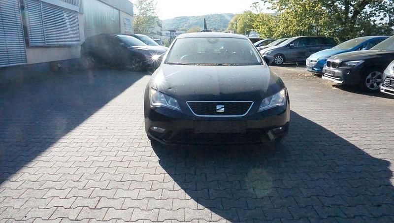 Second-hand Seat Leon Style 105 CP (77 kW) 2014 Negru Berlinǎ