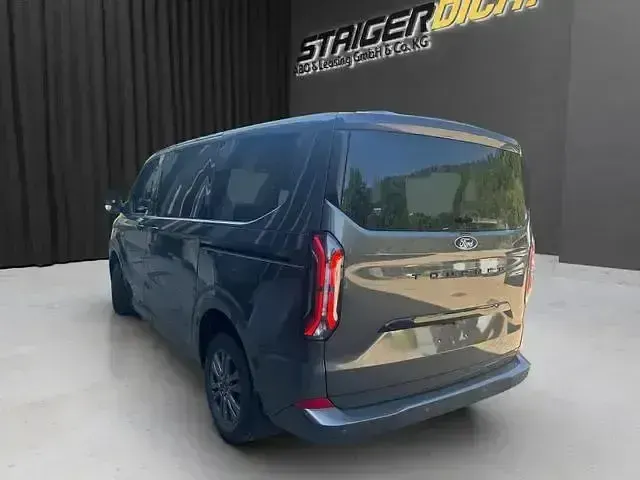 Neu Ford Tourneo Custom Titanium 2026 Andere Van