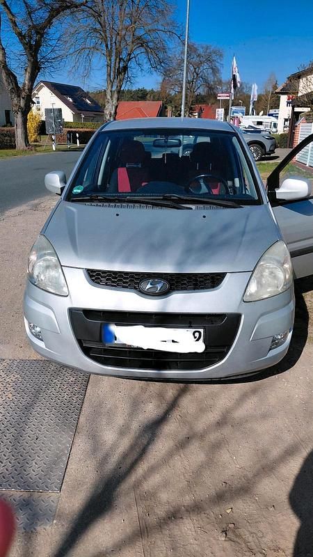 Gebraucht Hyundai Matrix 101 PS (74 kW) 2009 Silber Van / Kleinbus