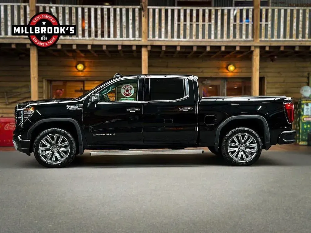 Neu GMC Sierra 421 PS (309 kW) 2026 Schwarz Pickup