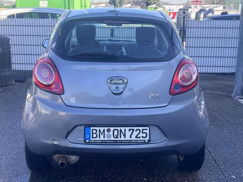 Gebraucht Ford Ka Trend 69 PS (50 kW) 2014 Limousine